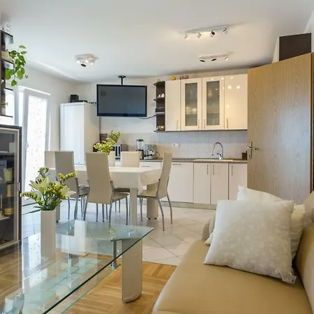 Apartment Tomazin